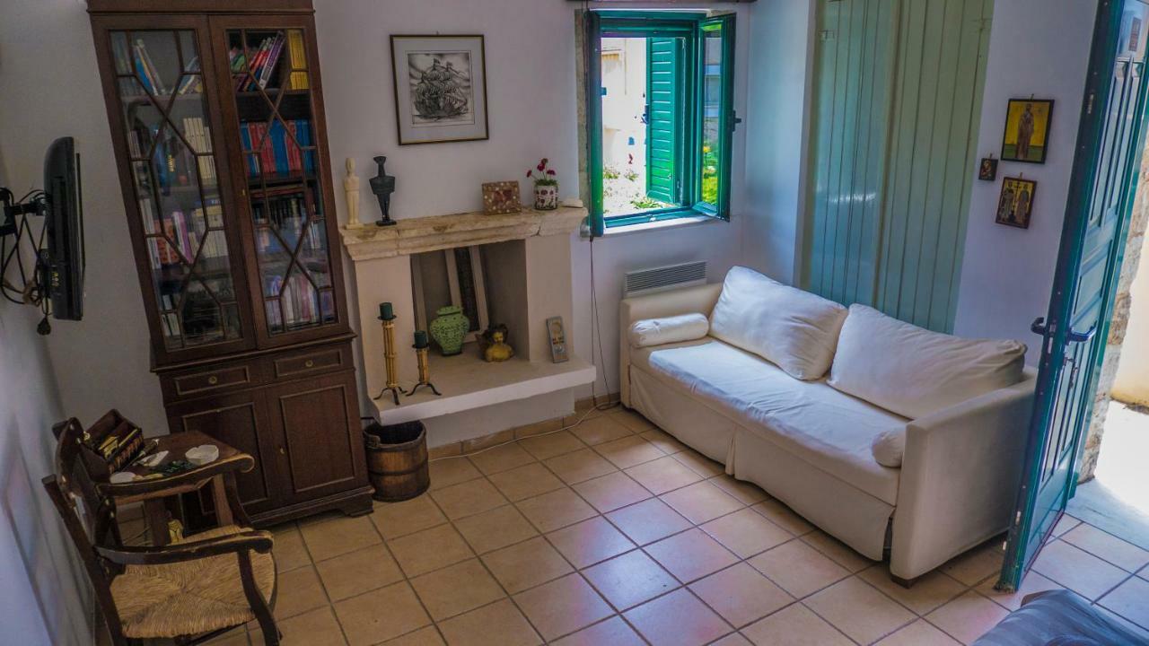 Sylvia'S Guest House Kavrokhorion Экстерьер фото